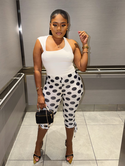 Bold Statement Capri
